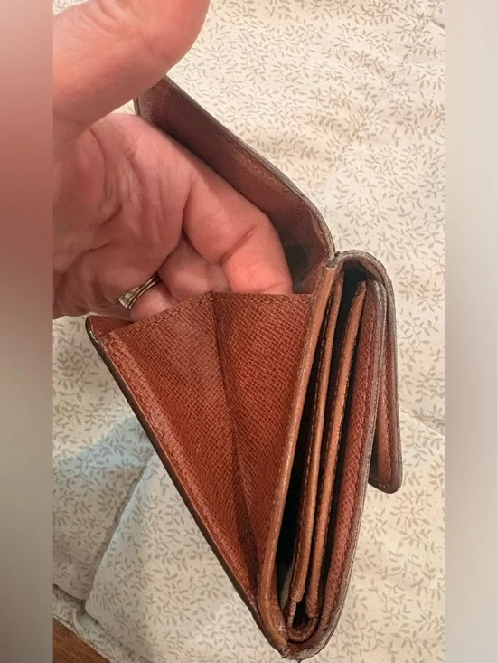 Authentic Vintage Louis Vuitton Monogram Compact Wallet - Picture 9 of 15